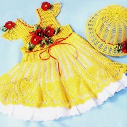 Желтое платье и шляпка для девочки